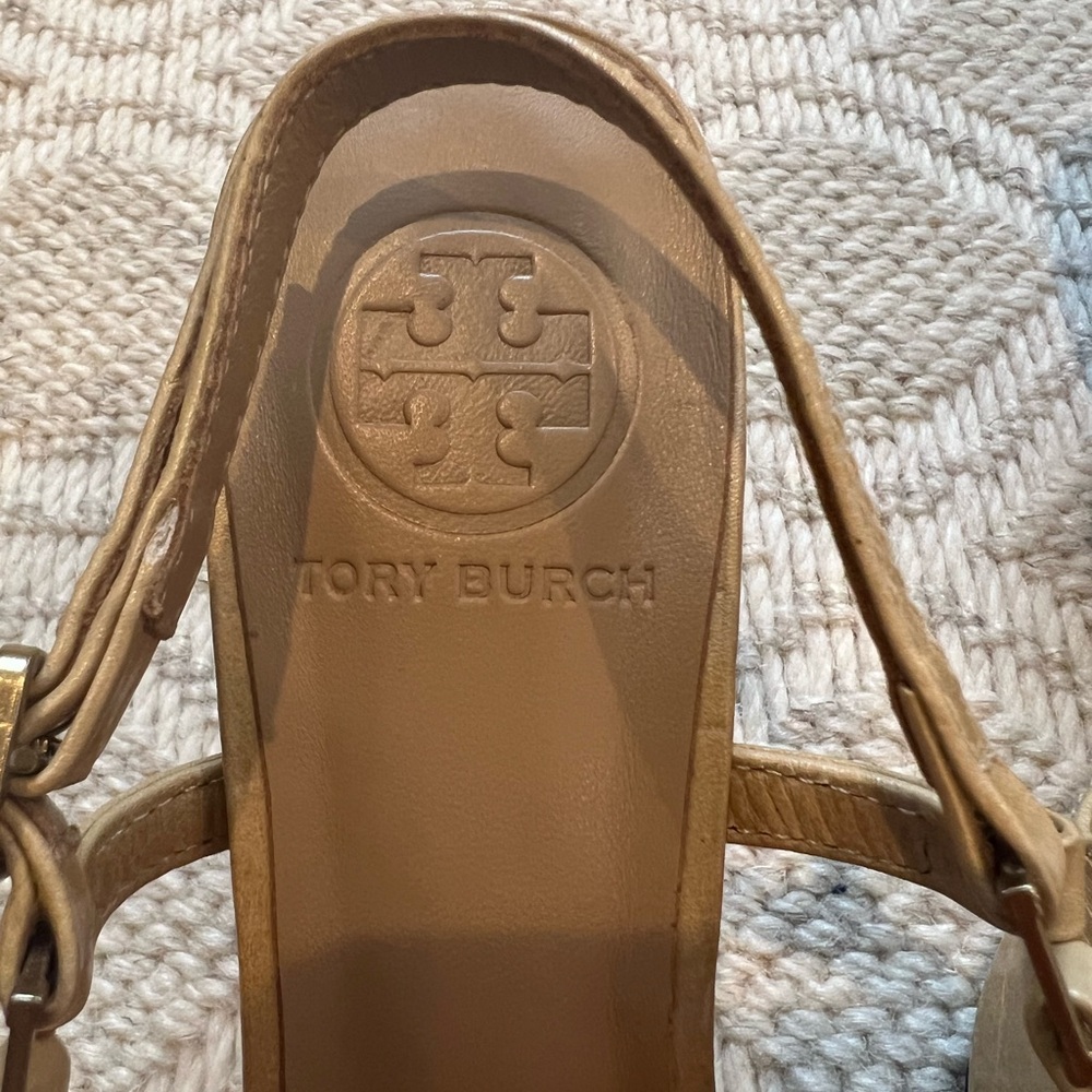 Tory Burch Like New-Two-Tone Leather Slingback Heels in Black and Tan, Size 7 - Picture 3 of 4